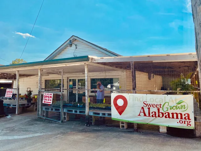 Malone's Farm & Garden Center