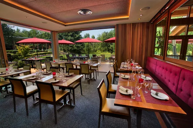 Copperleaf Restaurant & Bar