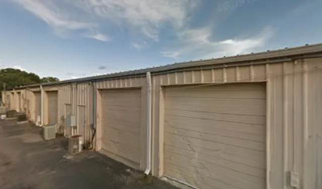 Sausage House Market Llc