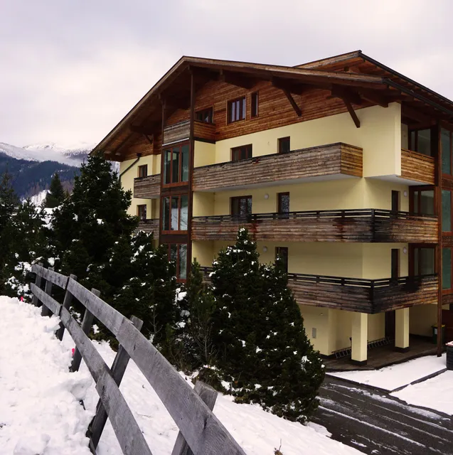 Rosie | Design | Chalet