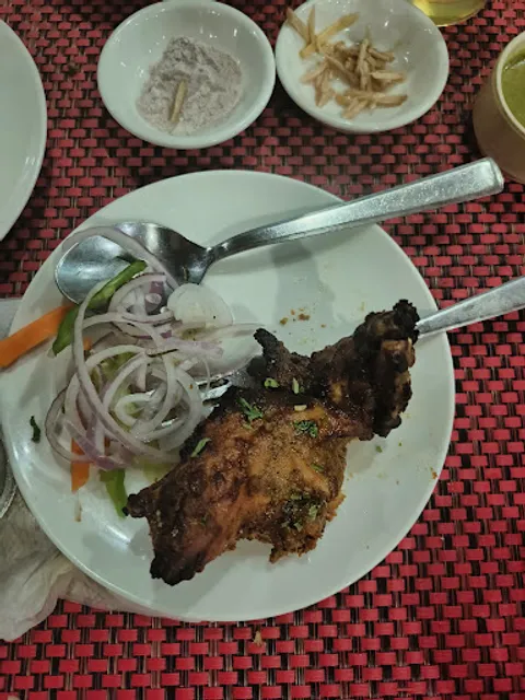 NEW DAMURS BAR AND RESTAURANT