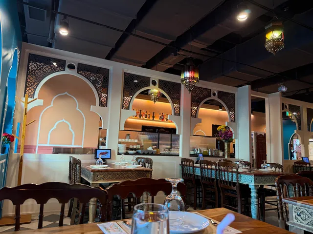 ROYAL INDIA SEOMYEON (Indian +Nepali & Halal Cuisine)