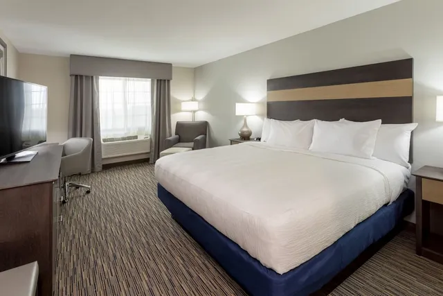 GrandStay Hotel & Suites Kaukauna