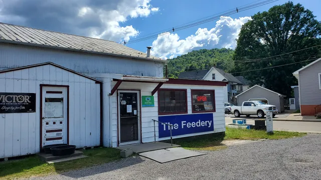 Chestnut Feedery & Pet Store