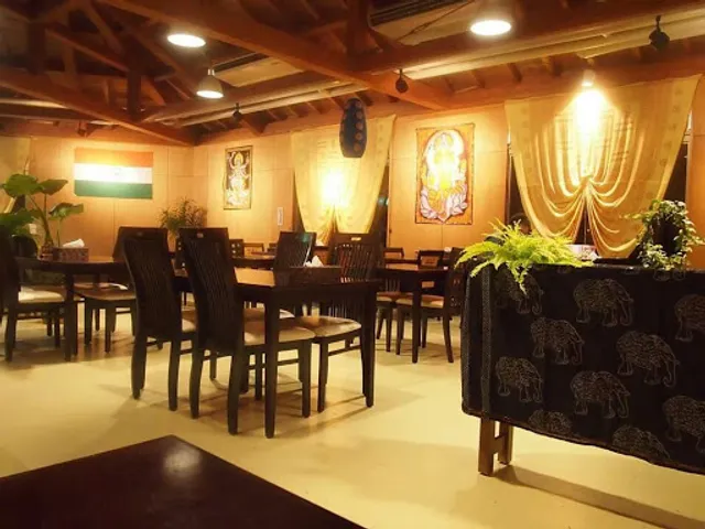 ガネーシャ・キッチン 伊田町店（ちんちきチキン）