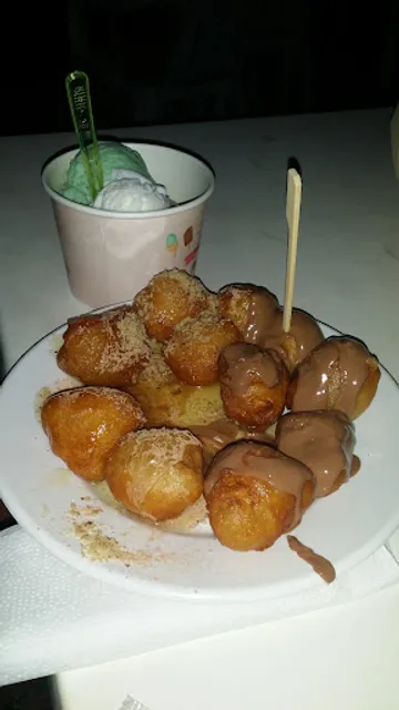 Loukoumades Tasos