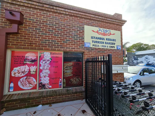 Arik's Kebabs and Pizzas