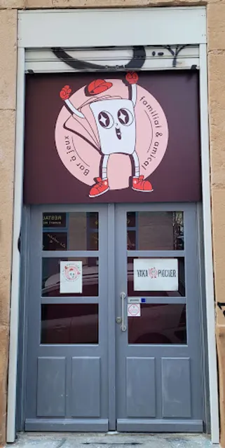 Yakapiocher, Bar à jeux familial et amical