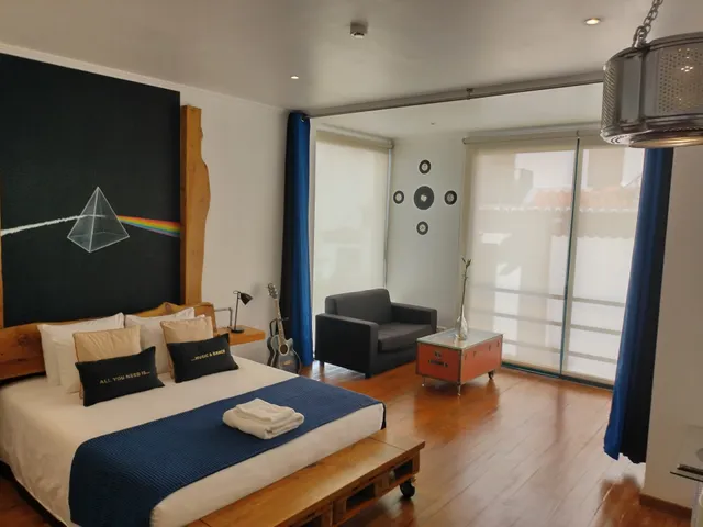 The Modern & Recycled House