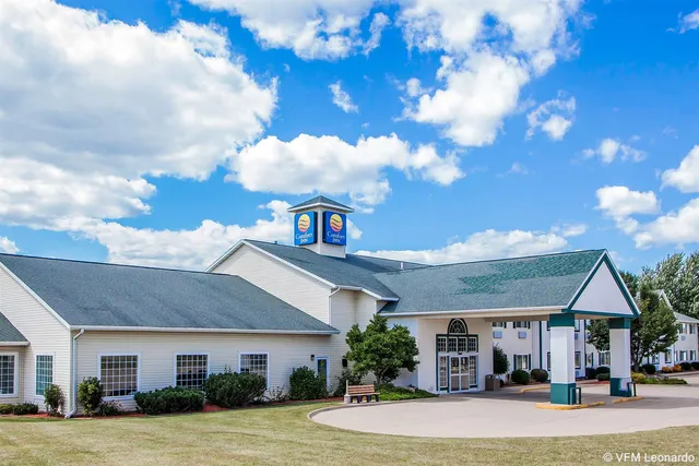 Comfort Inn Dyersville Near Field of Dreams
