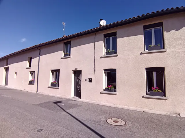 Chambres d'Hôtes La Longère Forézienne - Sainte-Agathe-la-Bouteresse