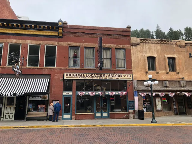 Saloon Number 10 Marker