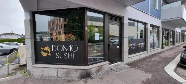 Domo sushi