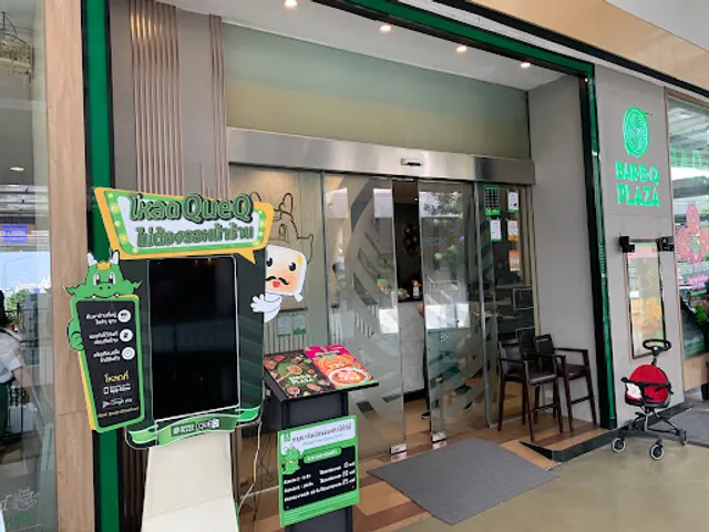 Bar-B-Q Plaza