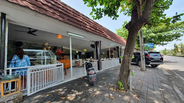 Warung Nasi Ayam Ibu Oki