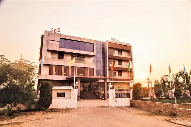 Hotel Vaishnavi Heights