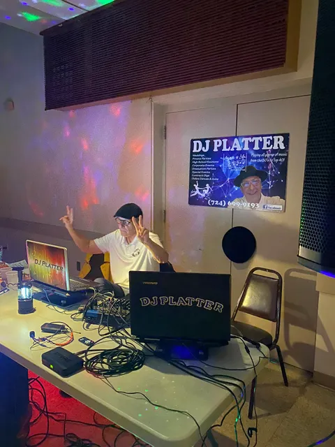 SATURDAY SINGLES DANCE