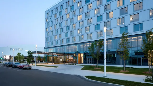 Courtyard by Marriott Montreal Laval