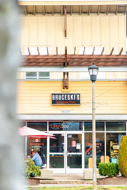 Bruceski's Pizza & Bar