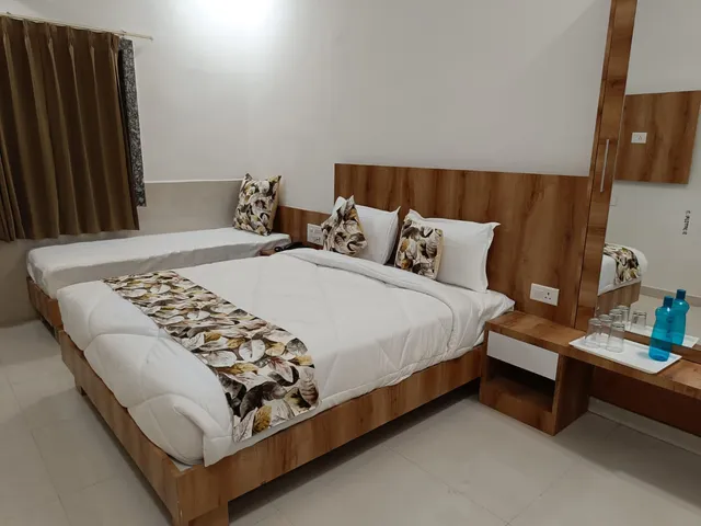 hotel shriji arpan inn