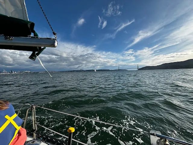 SAILING SF BAY