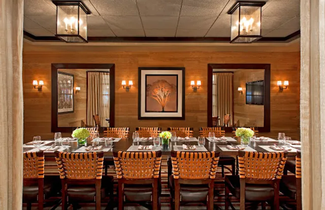 White Oak Restaurant & Bar