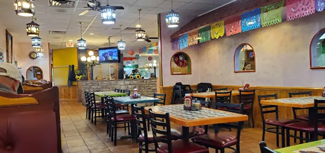 Los Bravos Mexican Restaurant (West Side)