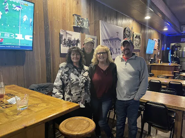 Rusty Hook Saloon and Smokehouse