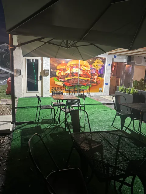 El Garaje Go Burger Hallandale