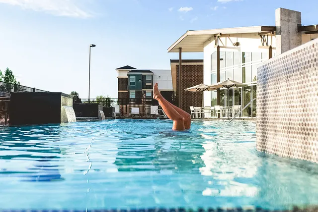 Icon 9700 Apartments