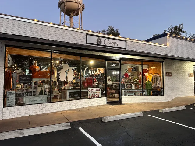Chicks East TX Boutique