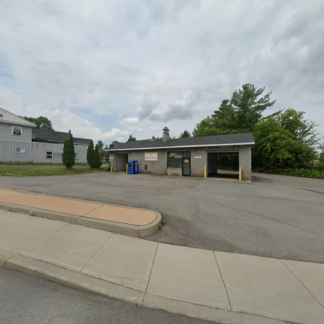 Raquette Pond Car and Dog Wash