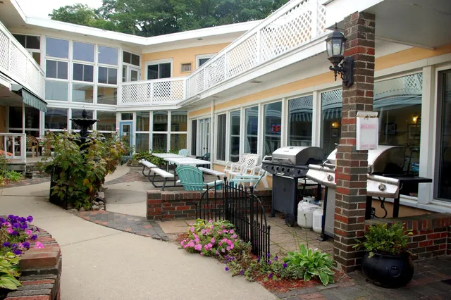 Bluewater Inn & Suites