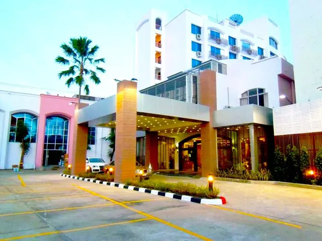 Mayflower Grande Hotel Phitsanulok