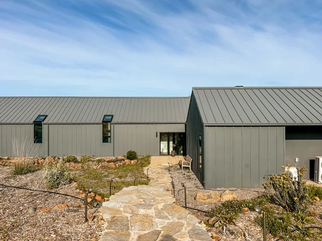 Blue Ruby Farm - a Northern California farmstay