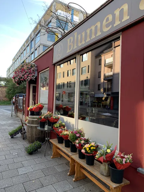 Blumen & Cafe