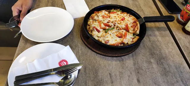 Pizza Hut Delivery Padang Mat Sirat (FCD)