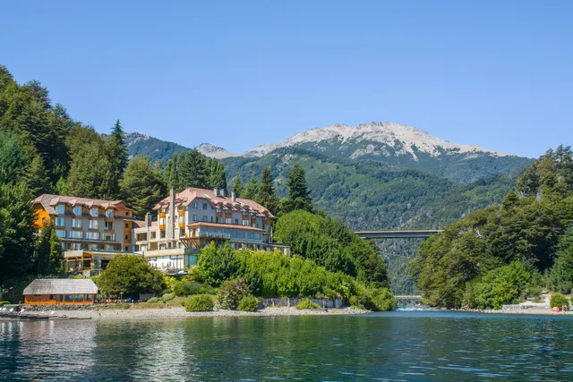 Correntoso Lake & River Hotel
