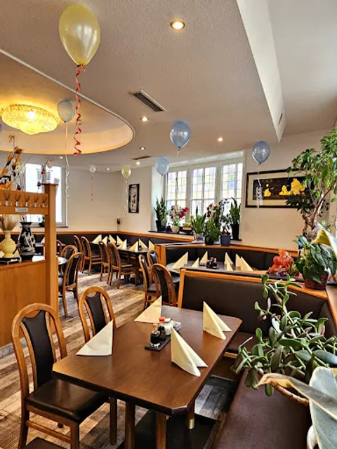 Ly's Kitchen 周家美食