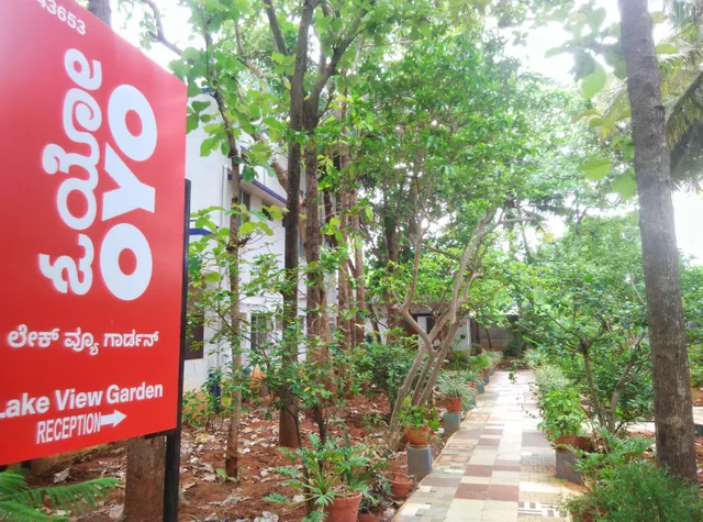 OYO Lake View Garden