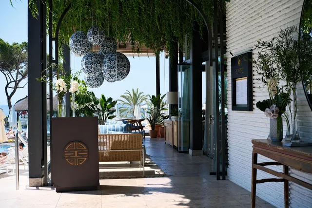 China Crown Marbella