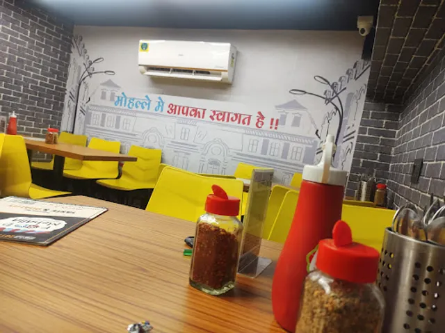 Food Mohalla Mandvi(SURAT)