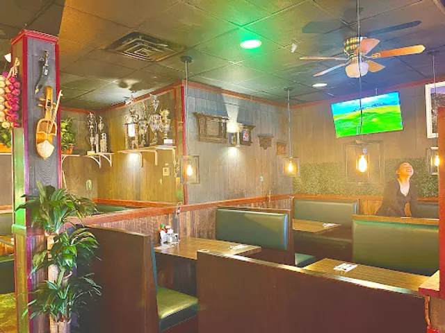 Everest Indian Himalayan Restaurant and Bar