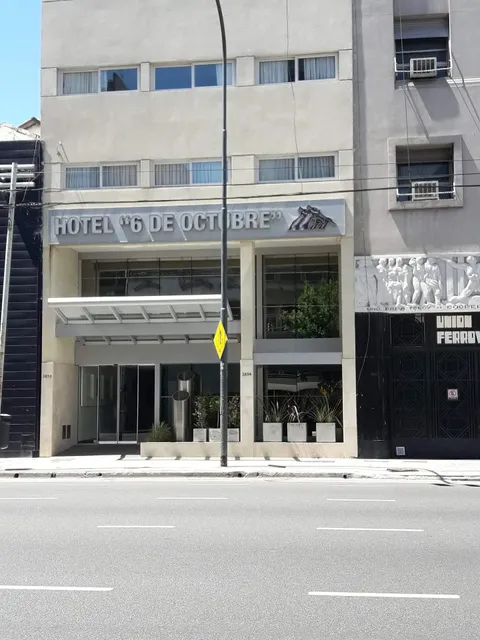 Hotel "6 DE OCTUBRE"