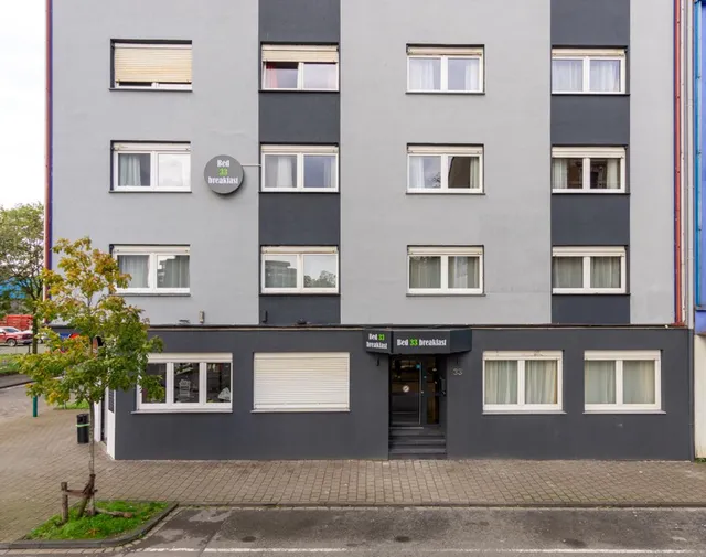 Bed and Breakfast 33