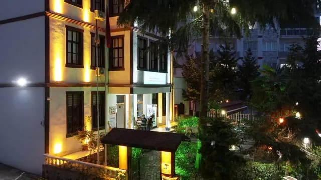 Akçaabat Hakkı Zeki Başaran Öğretmenevi ve ASO