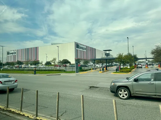 Av. Miguel Alemán 200