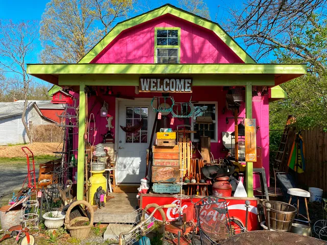 Lisa's Finders Keepers