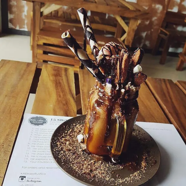 Abrazo Rustico Resto & Cafe
