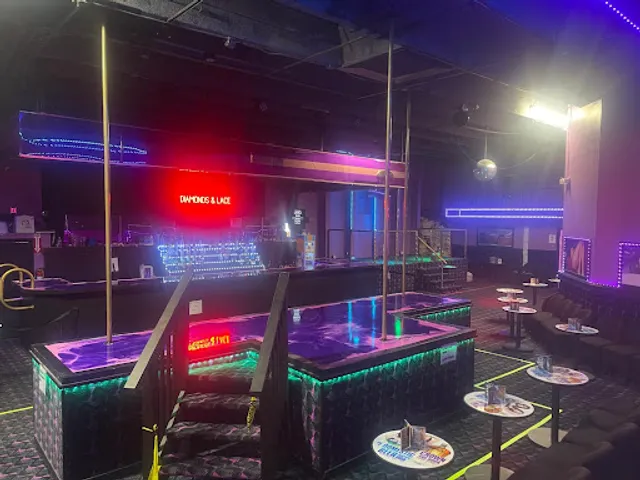 Diamonds & Lace - Chattanooga Showbar